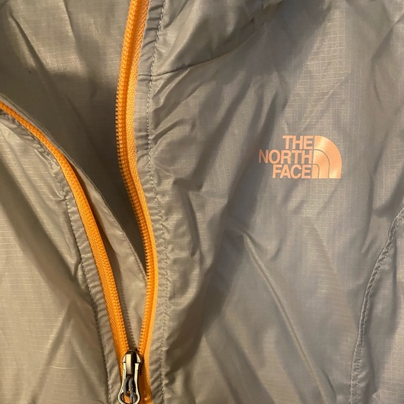 North Face Rain Shield - Picture 3 of 4